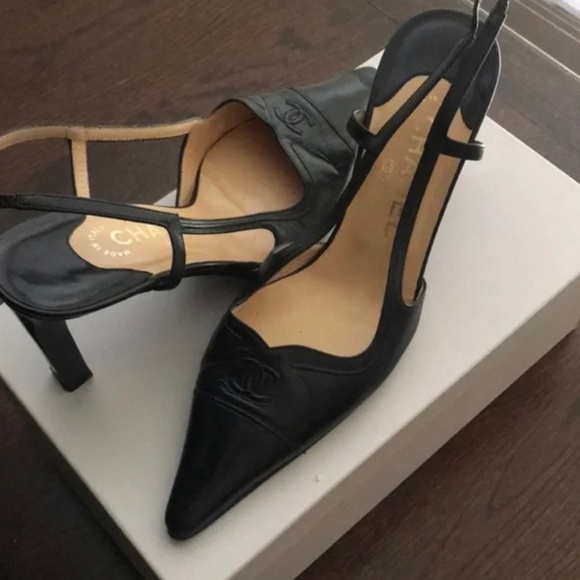 CHANEL BLACK LEATHER SLING BACK PUMPS - Picture 1 of 6